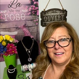 Meet your Posher, Dawn